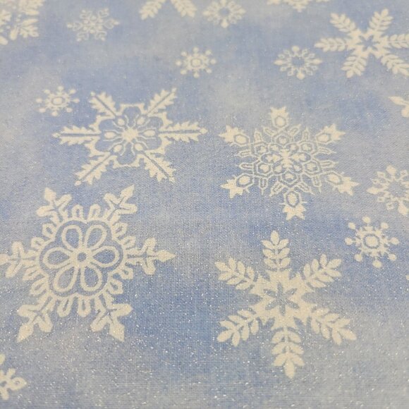 Christmas Fabric Snowflakes Fabric Traditions NTT Inc Glitter Cotton 2 Yards - Picture 2 of 2